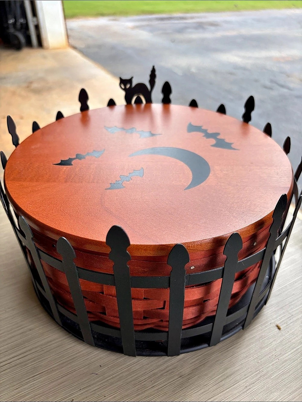 Longaberger 2012 TRICK OR TREAT BASKET SET W WROUGHT IRON HOLDER HALLOWEEN